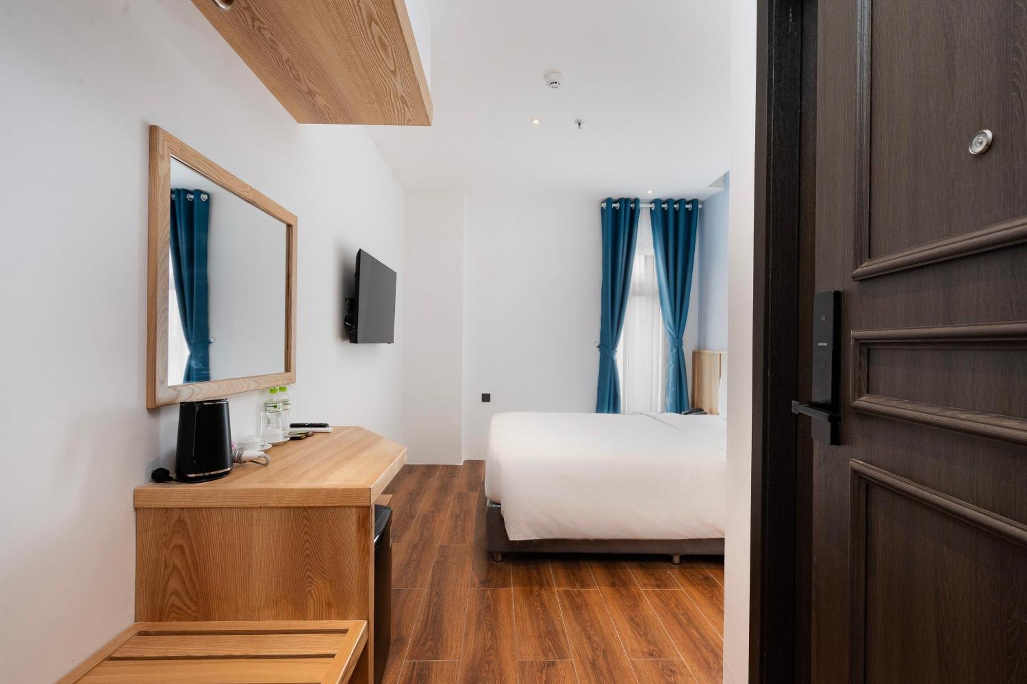 Haven Hut Riverside Khách sạn 2*