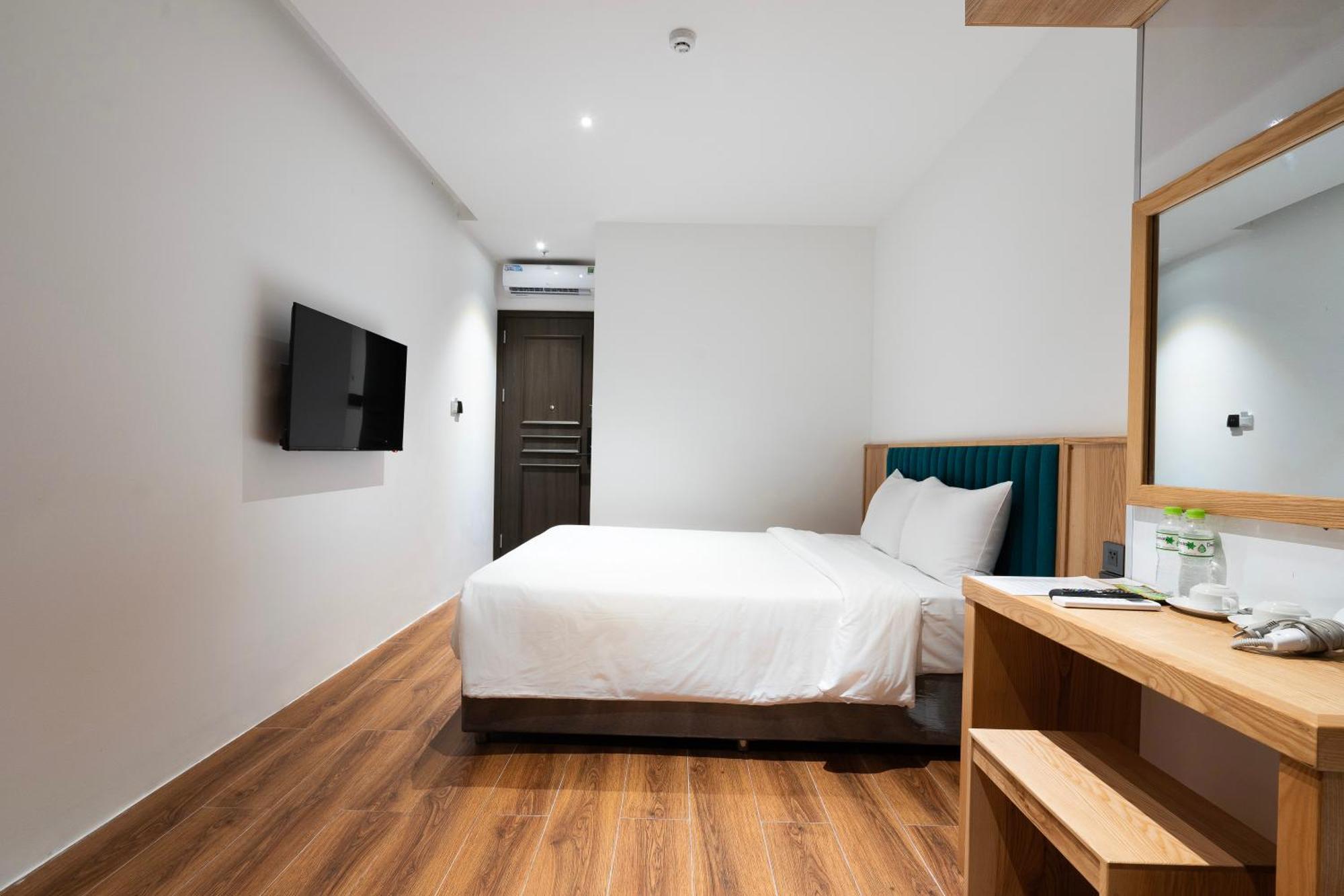 Khách sạn Haven Hut Riverside 2*