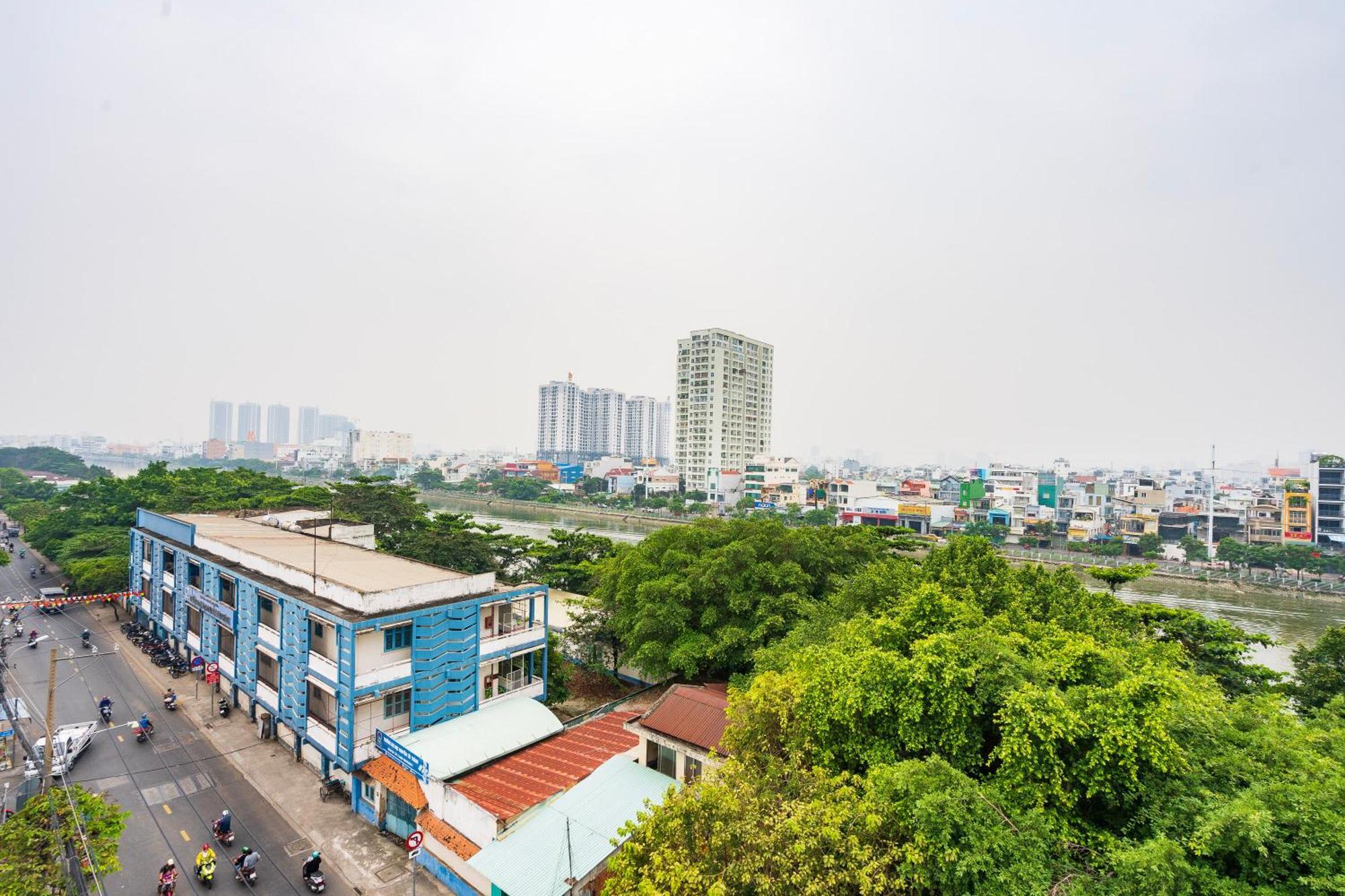Khách sạn Haven Hut Riverside 2*